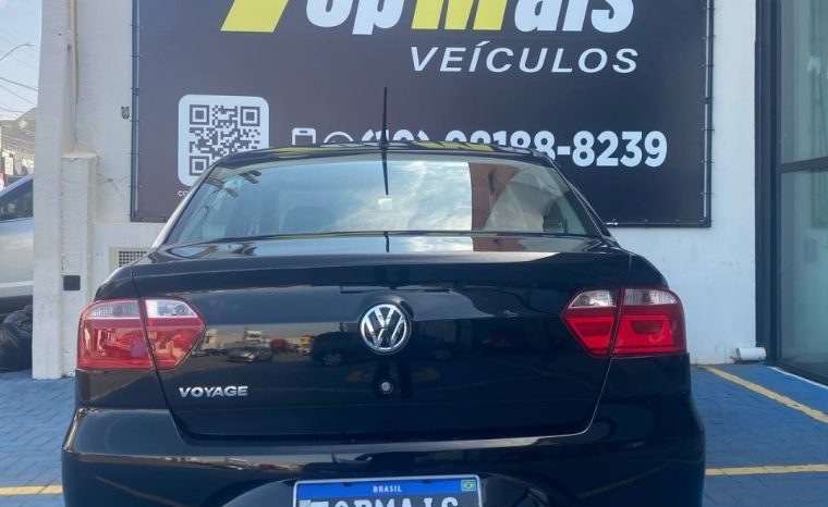 
								Volkswagen Voyage Mpi Totalflex cheio									