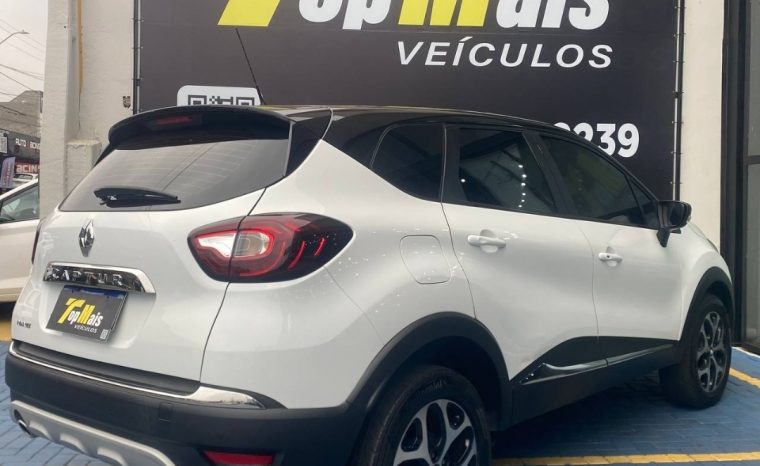 
								Renault CAPTUR 1.6 16V SCE FLEX INTENSE X-TRONIC cheio									