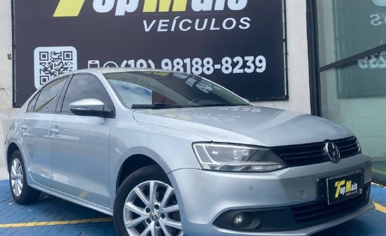 
								Volkswagen JETTA 2.0 COMFORTLINE FLEX 4P TIPTRONIC cheio									