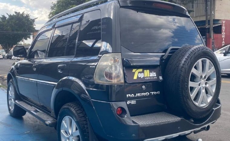 
								Mitsubishi PAJERO TR4 2.0 4X4 16V 140CV FLEX 4P AUTOMÁTICO cheio									