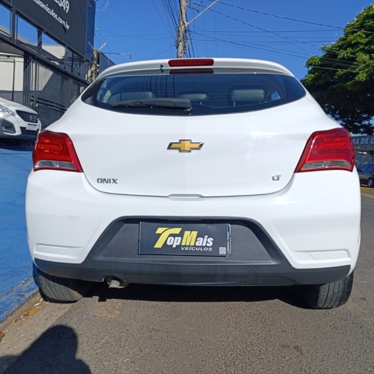 Chevrolet ONIX 1.0 MPFI LT 8V FLEX 4P MANUAL