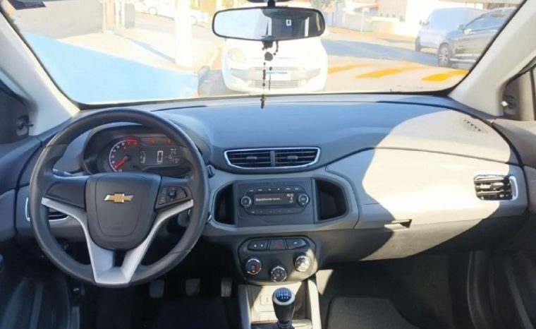 
								Chevrolet ONIX 1.0 MPFI LT 8V FLEX 4P MANUAL cheio									