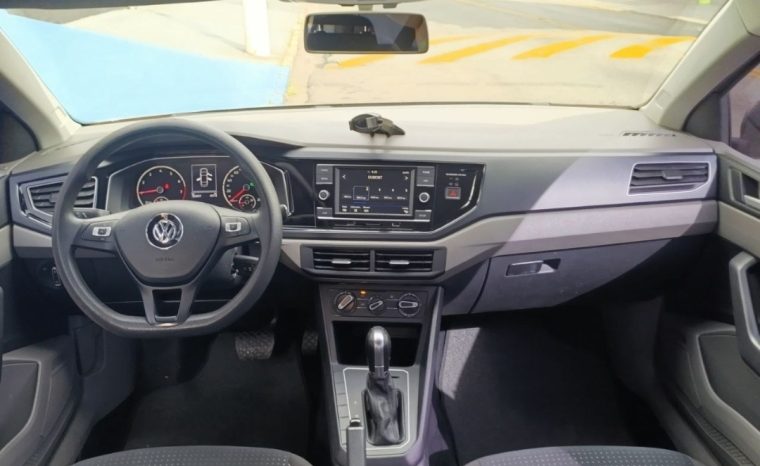 
								Volkswagen VIRTUS 1.0 200 TSI COMFORTLINE AUTOMÁTICO cheio									