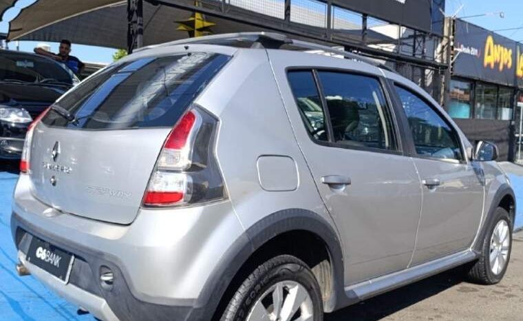 
								Renault SANDERO 1.6 STEPWAY 16V FLEX 4P AUTOMÁTICO cheio									