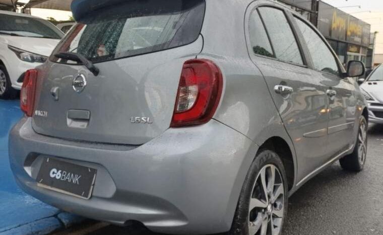 
								Nissan MARCH 1.6 SL 16V FLEX 4P MANUAL cheio									