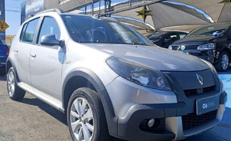 
								Renault SANDERO 1.6 STEPWAY 16V FLEX 4P AUTOMÁTICO cheio									